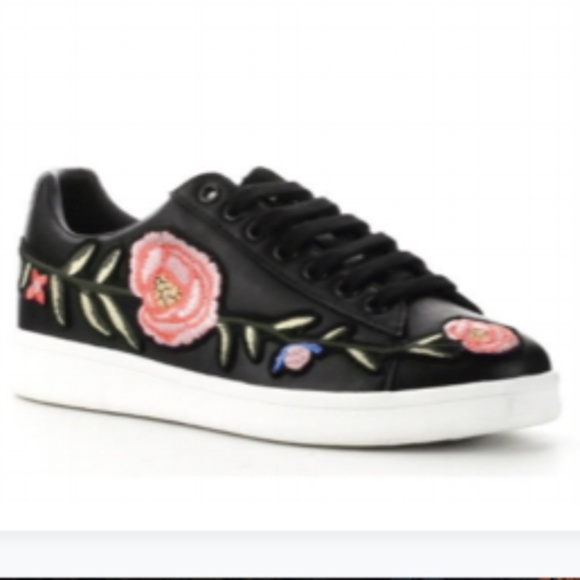 Embroidered Flower Roses Black Sneakers - Picture 8 of 8